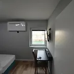 Stadthotel בית הארחה וילאך