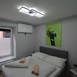 Stadthotel וילאך