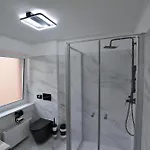 Stadthotel בית הארחה וילאך