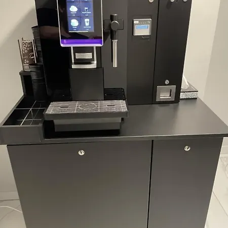 Stadthotel ゲストハウス フィラハ